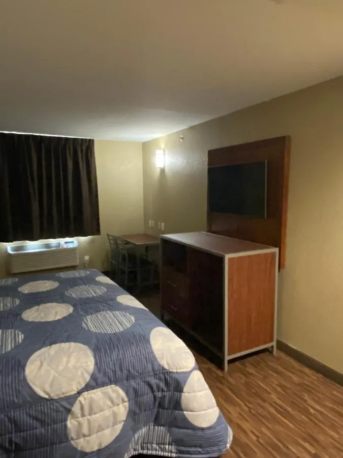 Hotel Jamaica Plaza New York