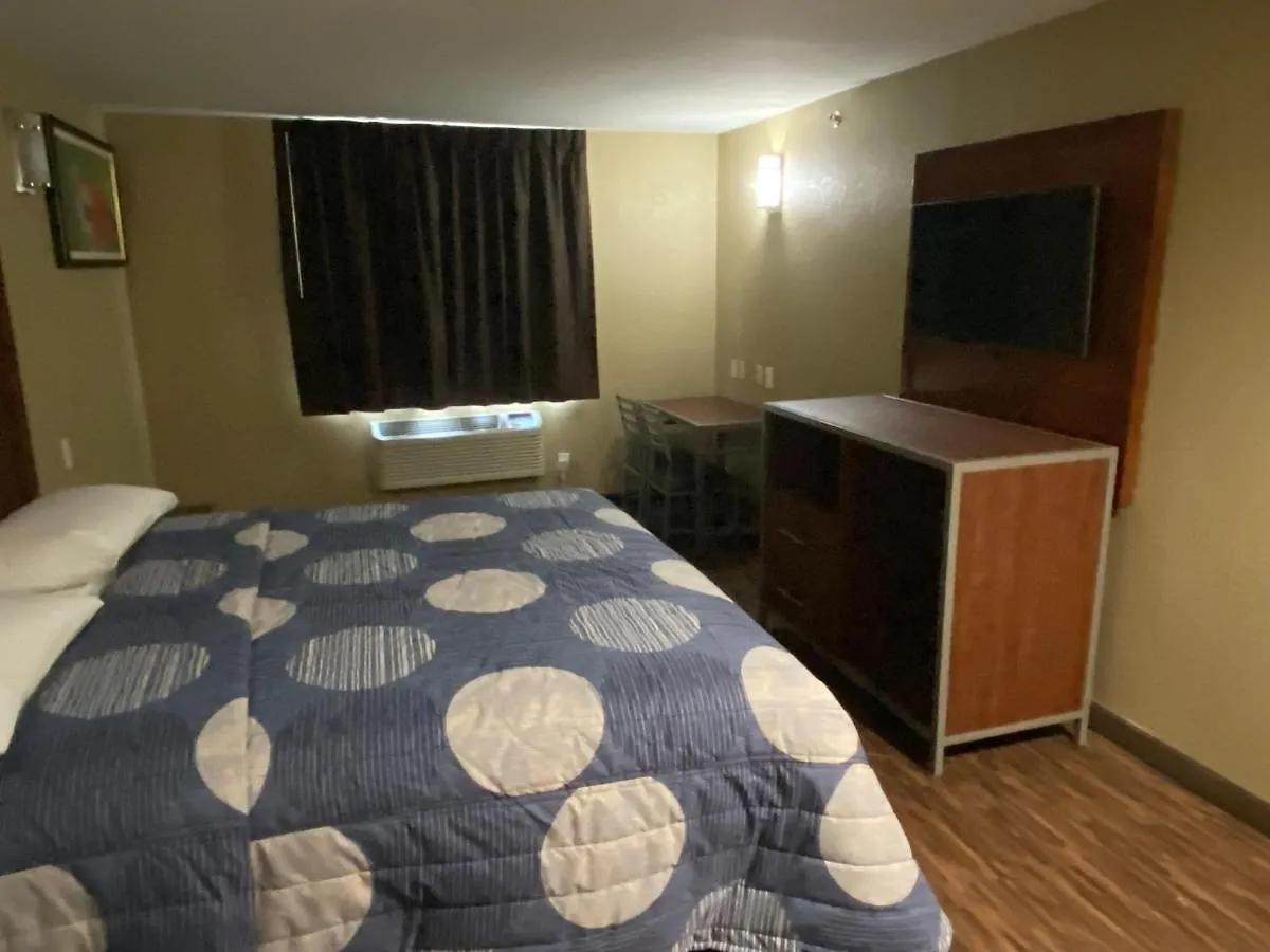 Hotel Jamaica Plaza New York
